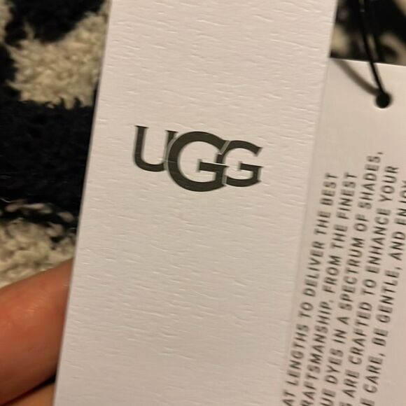 NWT UGG Phoebe Fluffy Sweater Wrap Cardigan - Picture 8 of 8